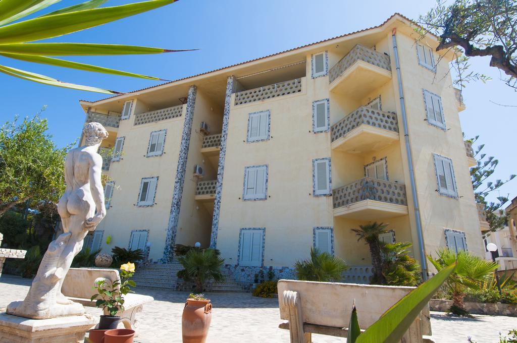 Residence Sicilia Mare- Casa Vacanza Scoglitti Exterior photo